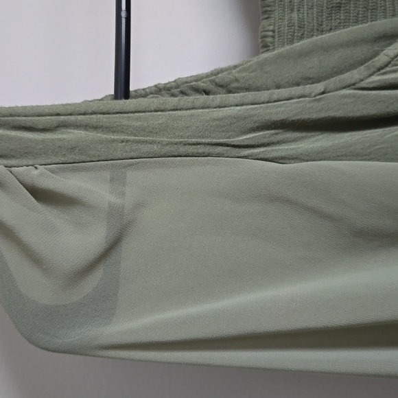 Urban Outfitters Women's Small Sage Green Cropped Smocked Blouse - Picture 4 of 9